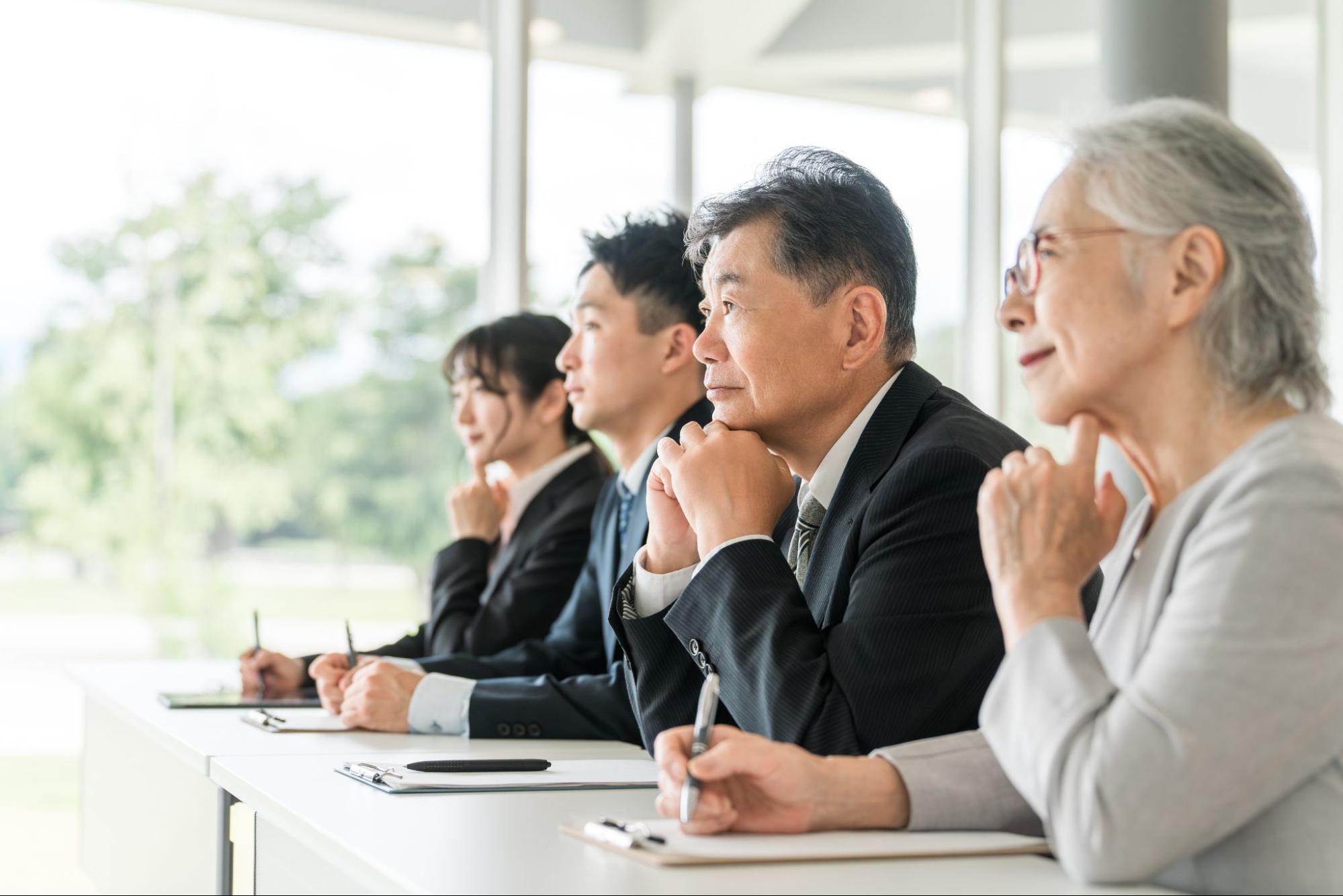 【例文あり】介護職への転職面接における頻出質問と対策方法