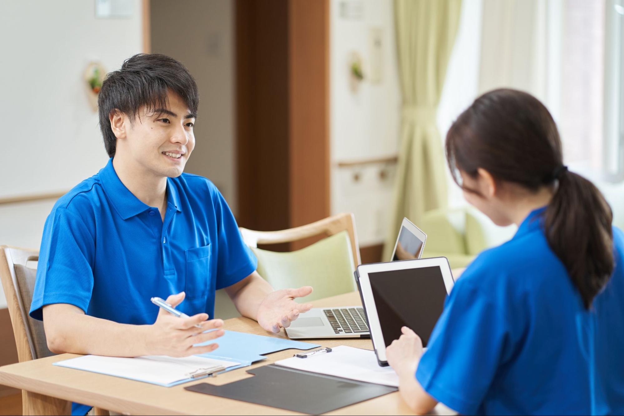 介護士の仕事内容がきつい理由を理解して自分に合った働き方を見つけよう