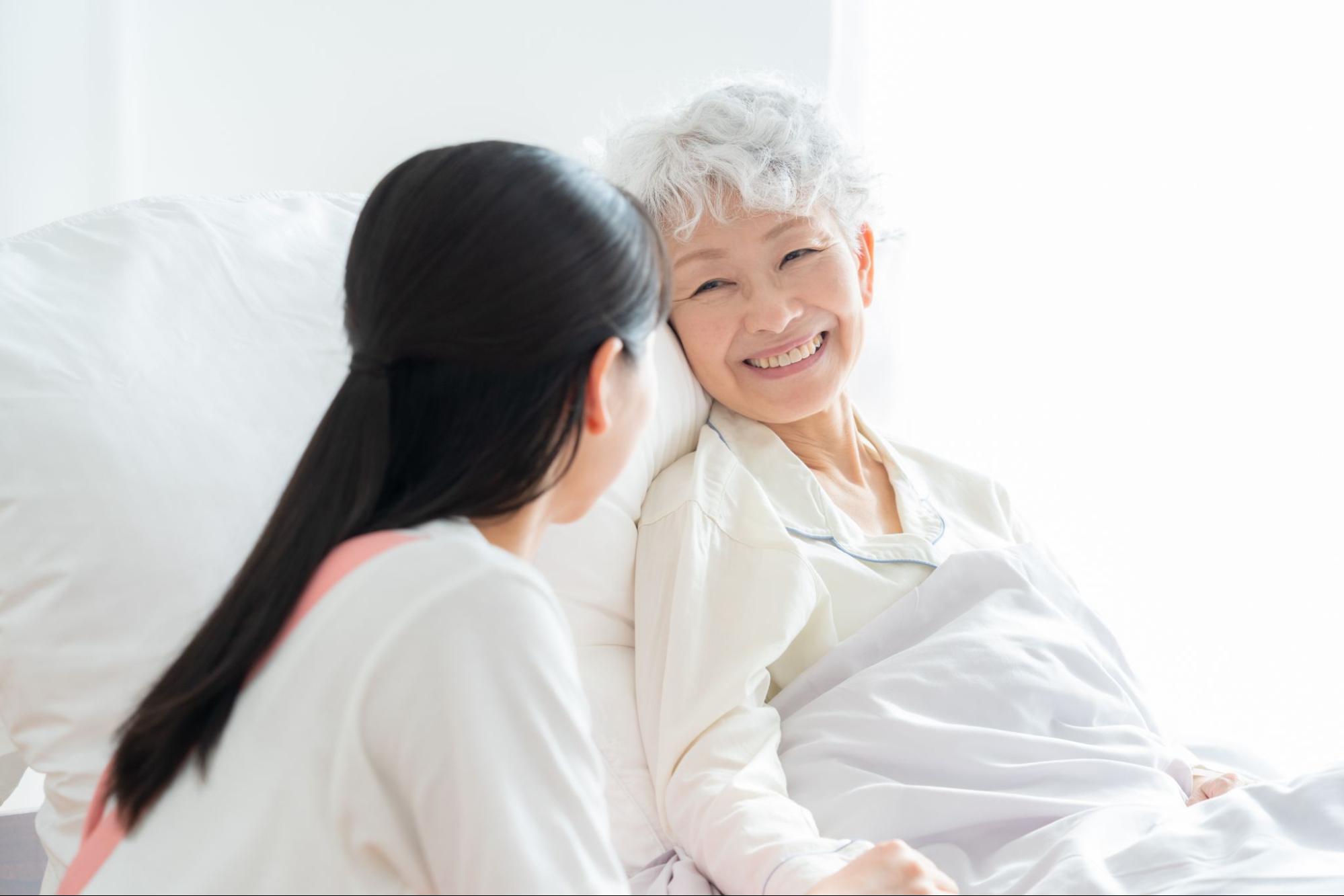 働きながらヘルパー資格を取る方法