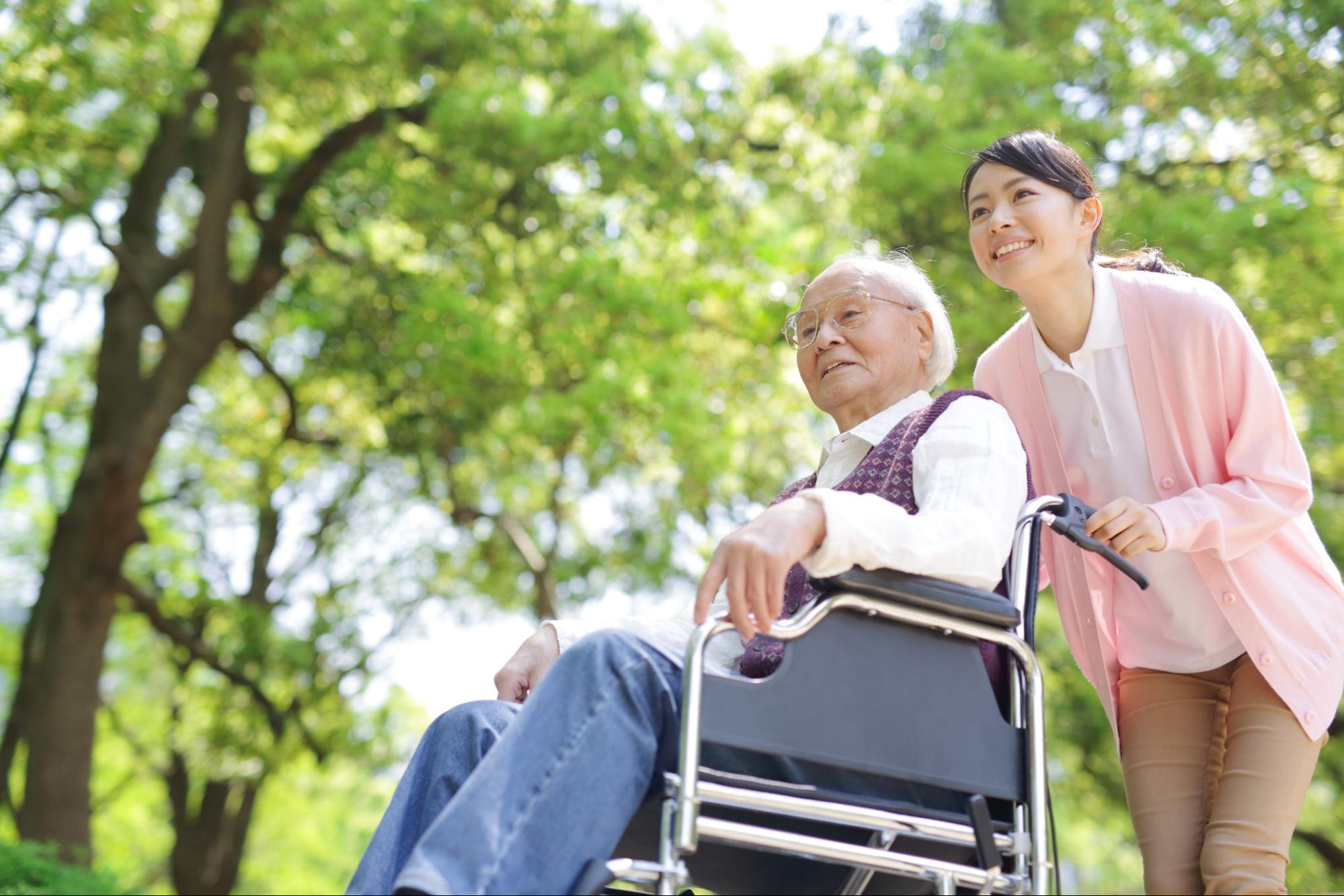 ヘルパーの時給相場を押さえて自分に合った職場を見つけよう