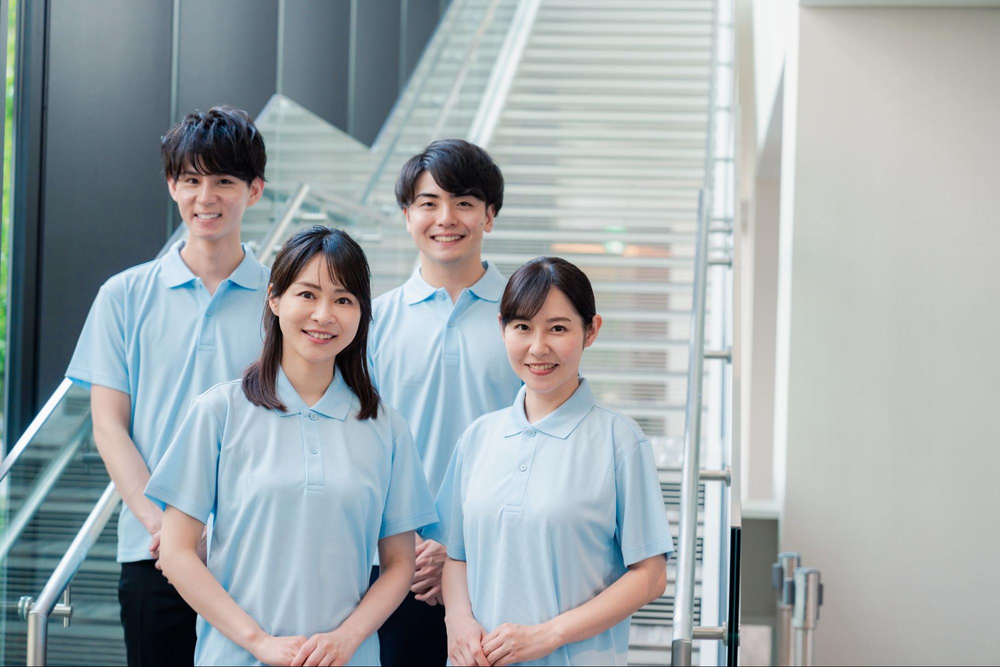 カテゴリ別に見る介護士の平均初任給