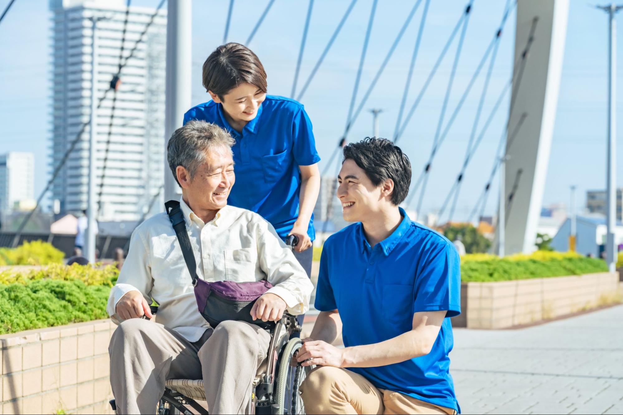 男性介護士の将来性は明るい！自信を持って一歩を踏み出そう